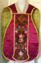 Red Roman Vestment 7934